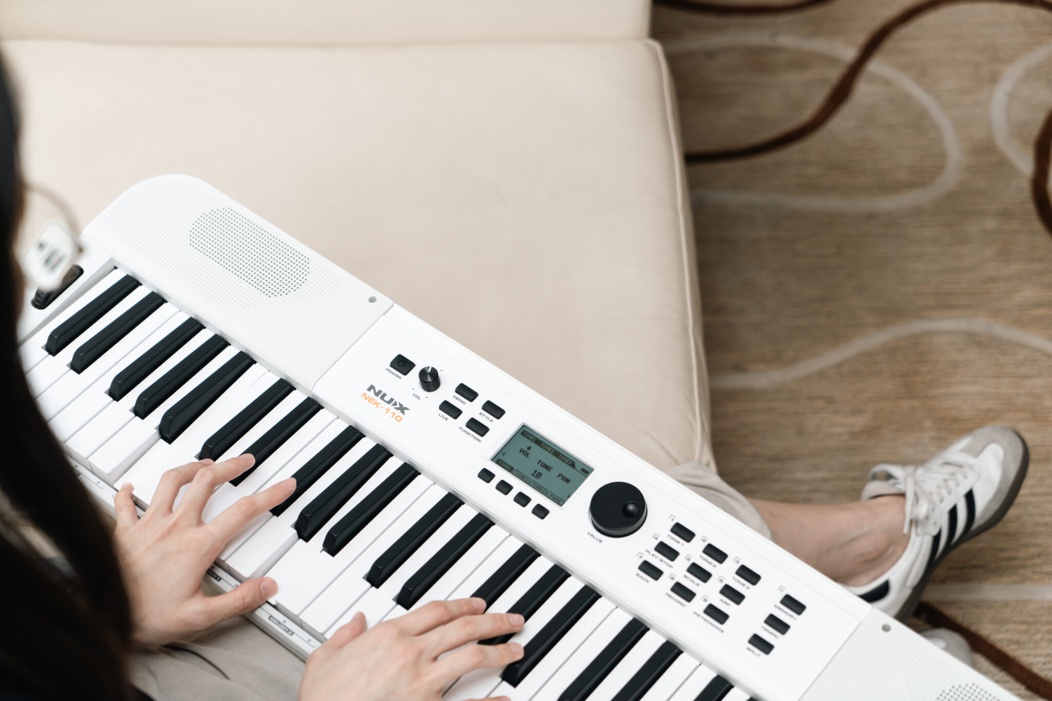 NUX NEK-110 Portable Keyboard คีย์บอร์ดไฟฟ้า 61 คีย์ ราคาถูก ฟังก์ชันครบ